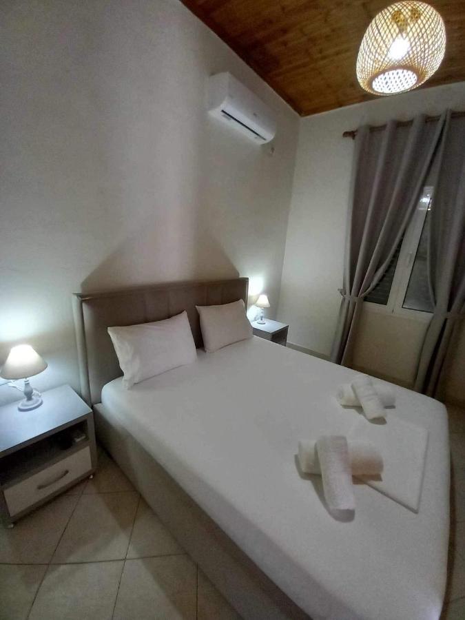 Gkoros House Old Town Villa Himare Exterior photo