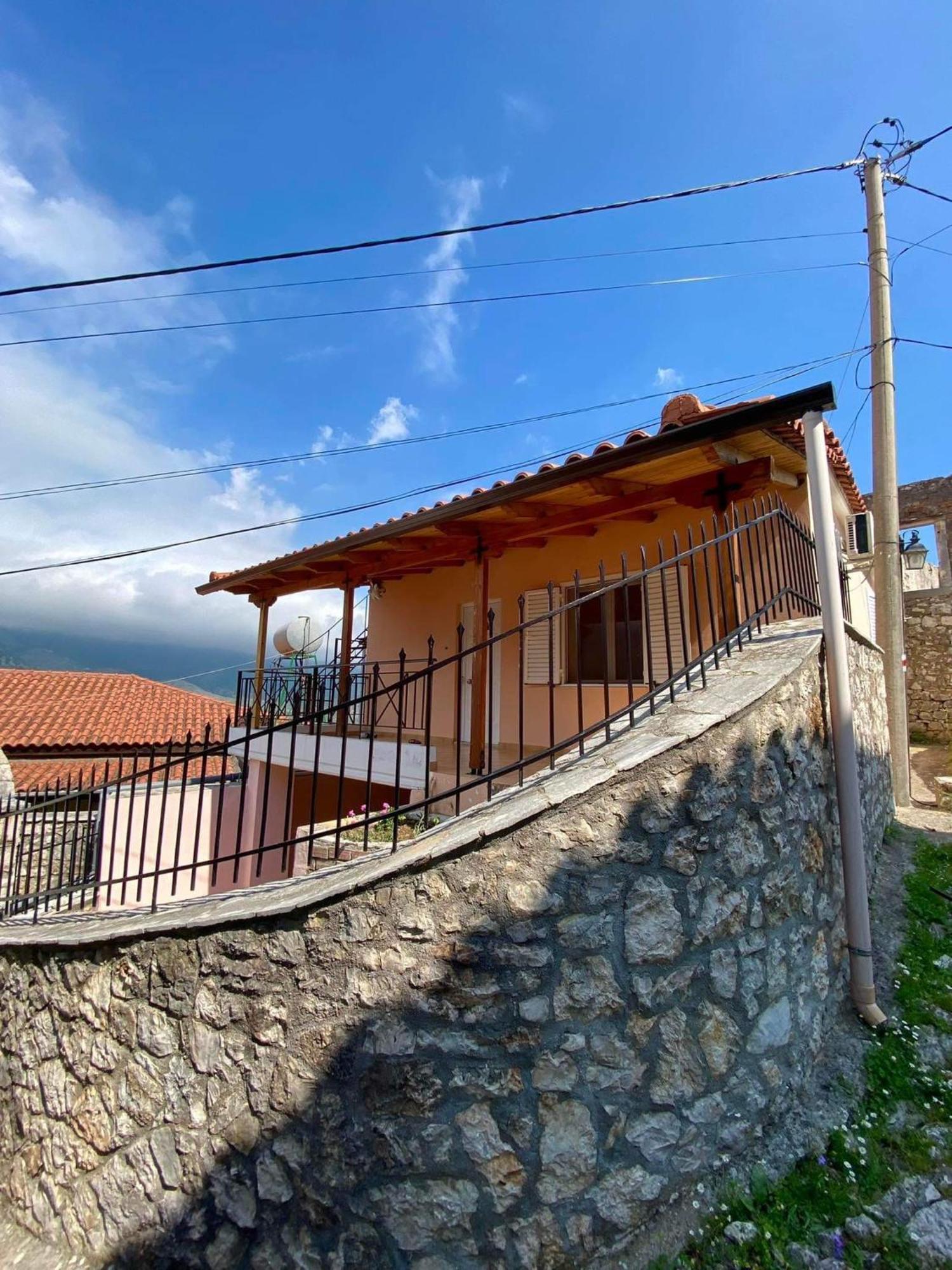 Gkoros House Old Town Villa Himare Exterior photo